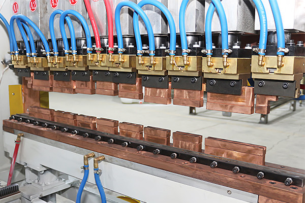 Mesin Las Wire Mesh Tipe Hwashi Gantry untuk Rangka Rak Kulkas