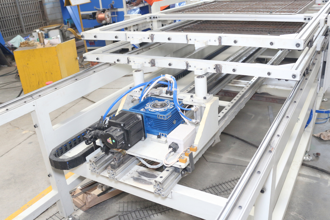 Hwashi Tingkatkan Proses Produksi Anda dengan Mesin Pengelasan Kandang Otomatis untuk Rak Dek Wire Mesh
