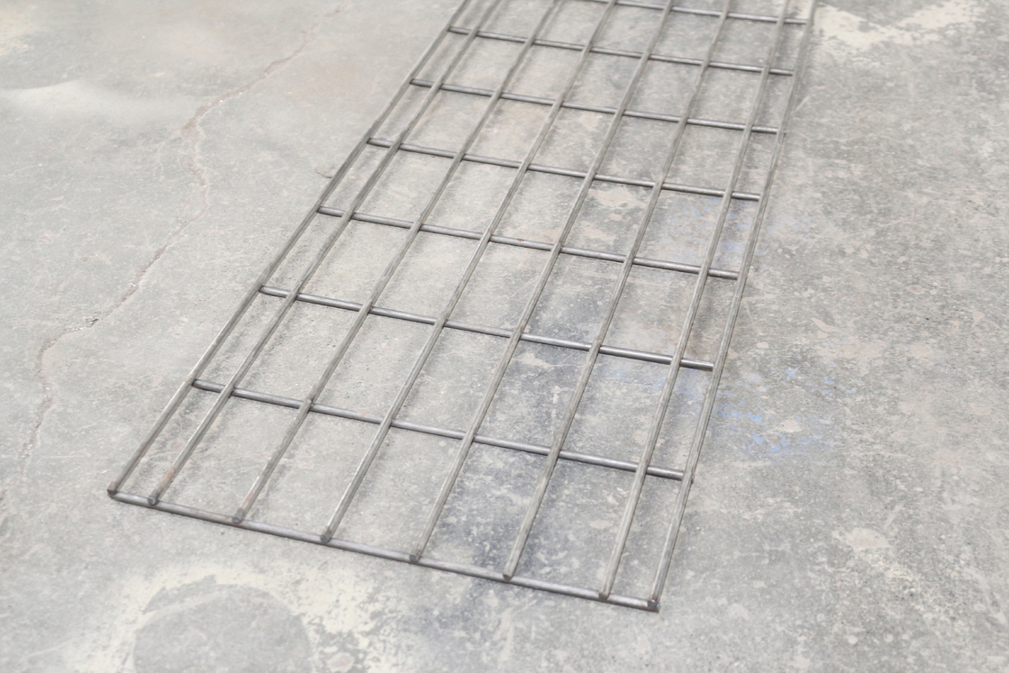220V / 380V Tegangan Wire Mesh Mesin Pengelasan Dengan Desain Disesuaikan Dan Mode Operasi Otomatis
