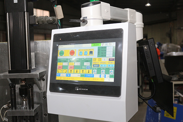 Sistem Kontrol Listrik Mesin Pengelasan Wire Mesh dengan Sistem Pendingin dan Sistem Kontrol Operasi PLC 1